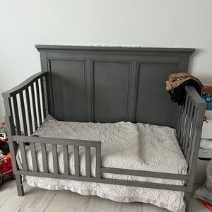 Baby crib New used couple times In very good condition